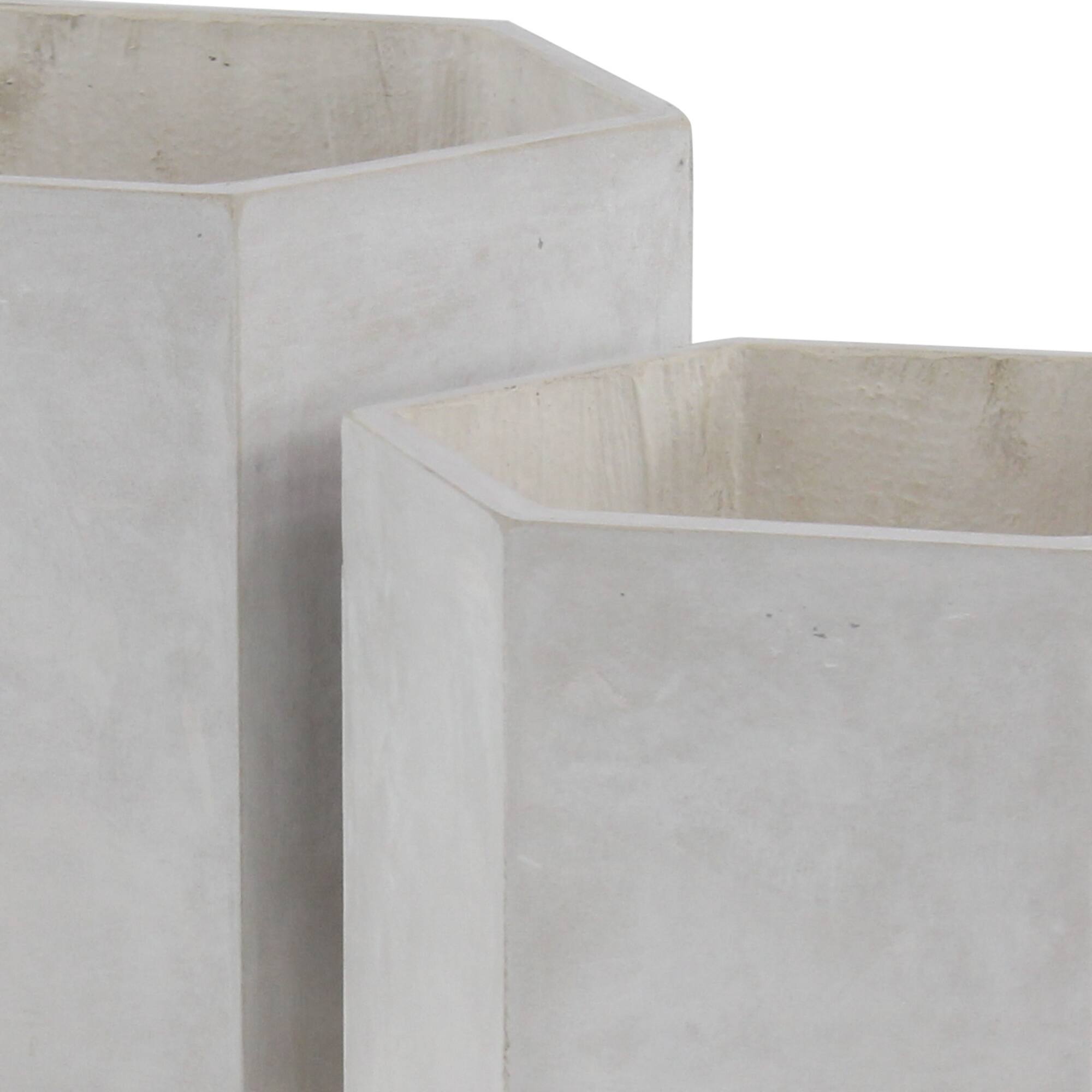 CosmoLiving by Cosmopolitan White Polystone Contemporary Planter Set